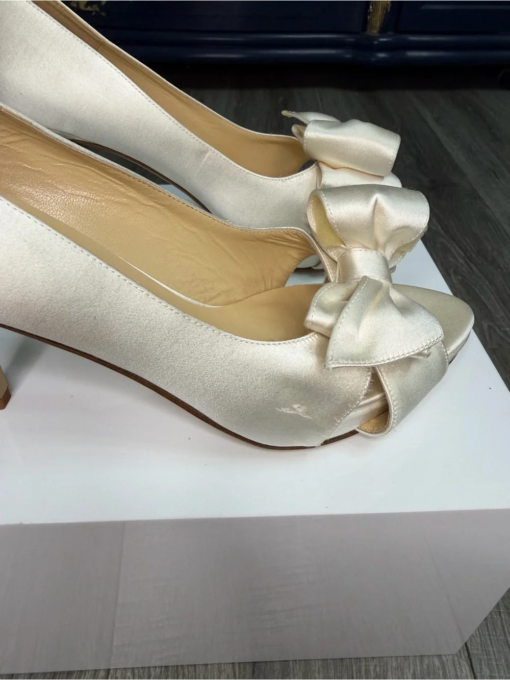 Vintage Kate Spade Ivory Satin Peep-Toe Bow Heels size 8.5